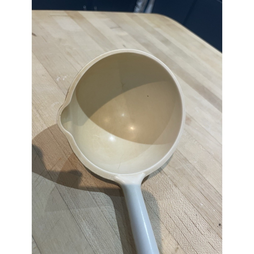 Vintage EKCO Versa SOUP LADLE Off White Melamine Plastic Serving Utensil MadeUSA